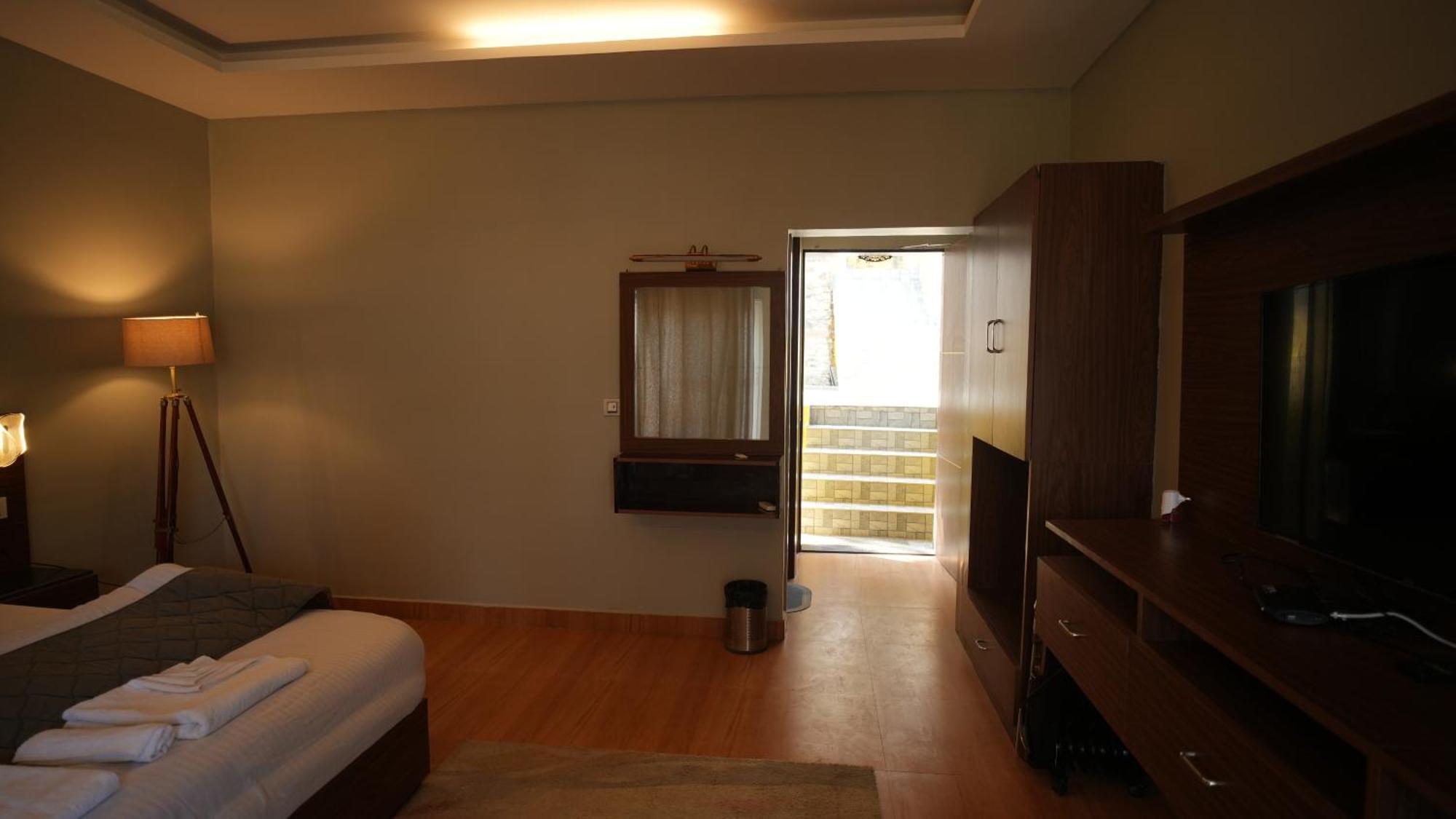Hotel The Foresta By Orchid Hospitality & Holidays à Mukteshwar Extérieur photo